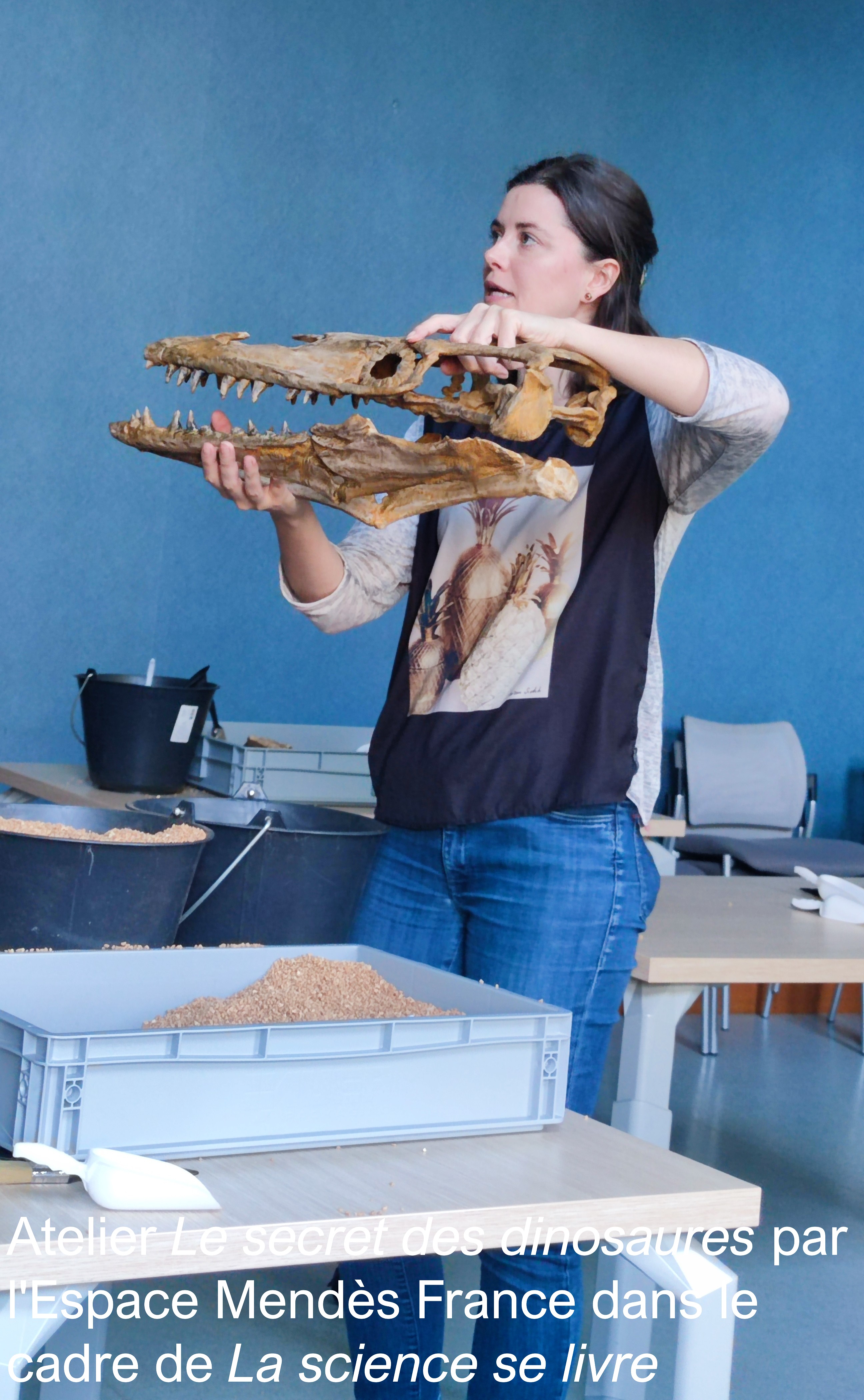 Atelier Le secret des dinosaures par lEspace Mendes France dans le cadre de La science se livre.jpg